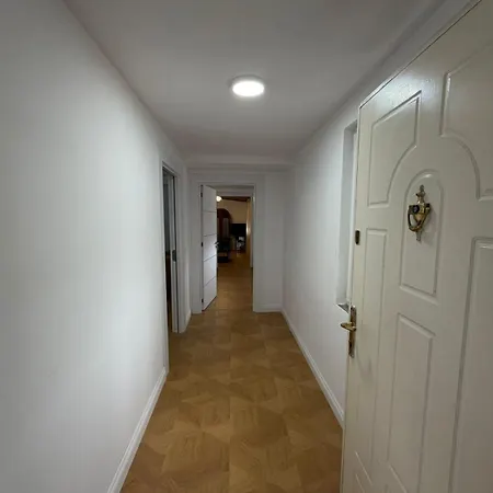 Grand House * Selitë e Vogël