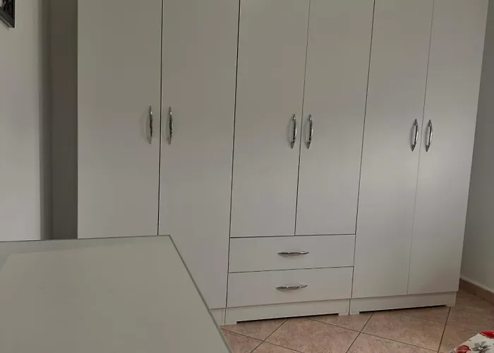 Grand House Selitë e Vogël