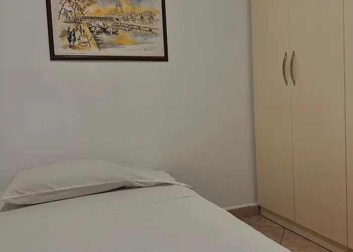 Grand House Selitë e Vogël